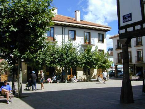 Duplex Con Jardin En Ezcaray Appartement Buitenkant foto